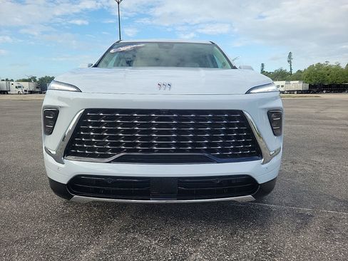 New 2026 Buick Enclave Avenir w/ Super Cruise Package FWD image 3