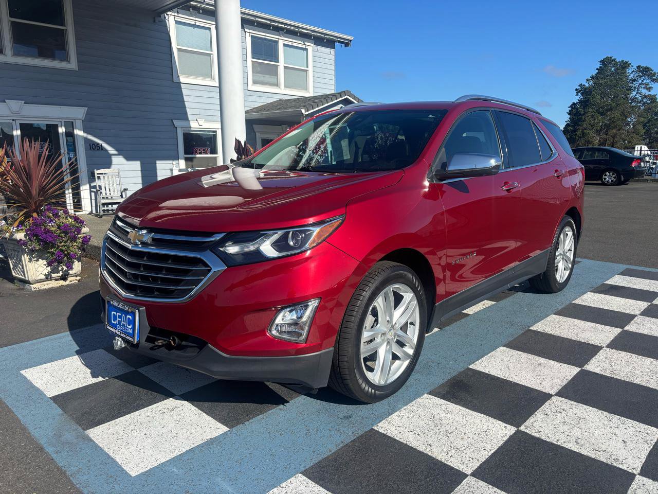 Used 2019 Chevrolet Equinox Premier AWD/4WD image 2