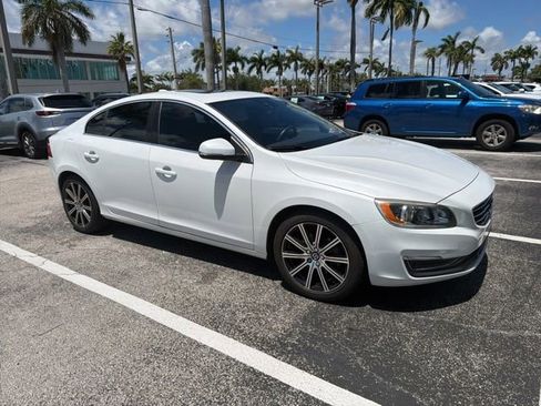 Used 2016 Volvo S60 T5 Premier image 1