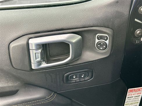 Used 2022 Jeep Wrangler Unlimited Sahara image 26