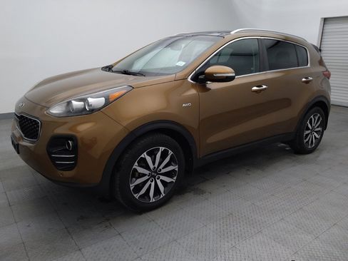 Used 2017 Kia Sportage EX w/ EX Technology Package image 2
