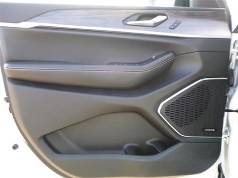 Used 2022 Jeep Grand Cherokee L Limited w/ Luxury Tech Group II image 17