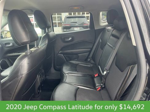 Used 2020 Jeep Compass Latitude AWD/4WD image 9