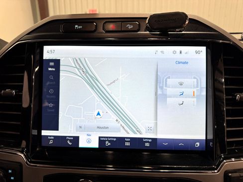 Used 2022 Ford F250 Lariat w/ Black Appearance Package image 33