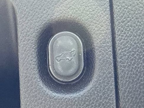 Used 2017 Chevrolet Tahoe Premier AWD/4WD image 19