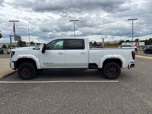 Used 2024 GMC Sierra 3500 AT4 AWD/4WD image 4