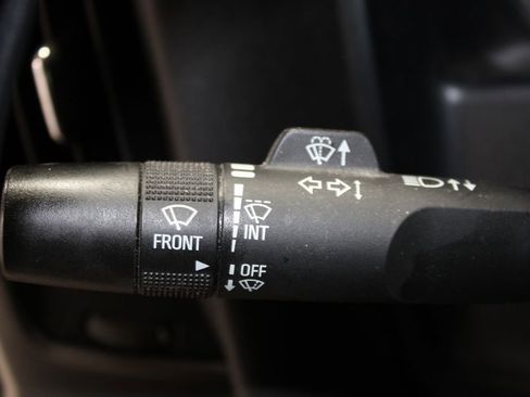 Used 2018 Chevrolet Silverado 1500 LT image 33