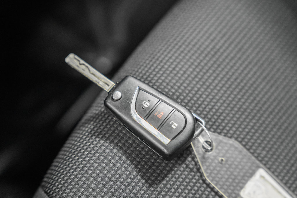 Certified 2024 Toyota RAV4 LE AWD/4WD image 36