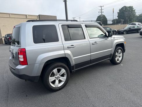Used 2015 Jeep Patriot Sport w/ Power Value Group AWD/4WD image 7