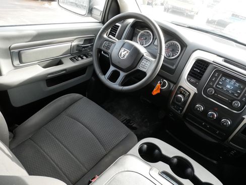 Used 2019 RAM 1500 Classic Warlock image 9