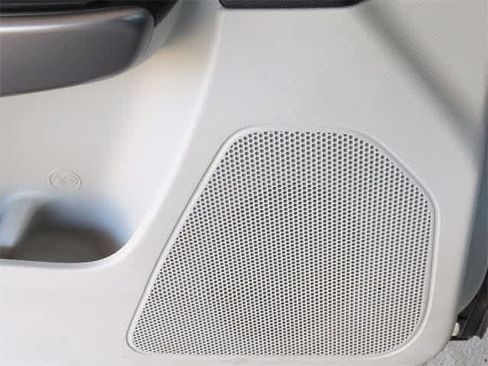 Used 2019 Jeep Cherokee Limited w/ Luxury Group image 32