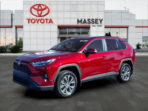 Used 2024 Toyota RAV4 XLE Premium image 7