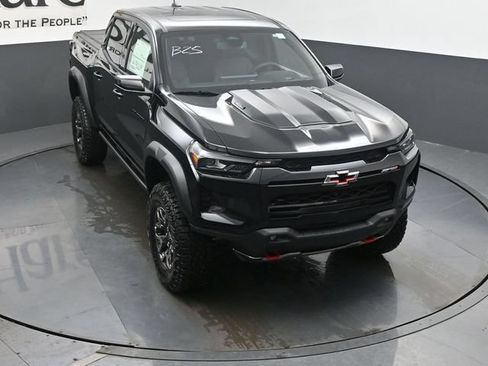 New 2026 Chevrolet Colorado ZR2 w/ Technology Package AWD/4WD image 25
