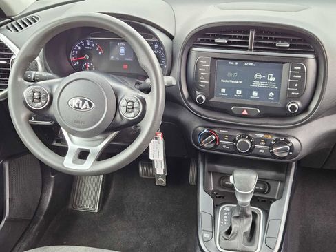 Used 2021 Kia Soul S image 24