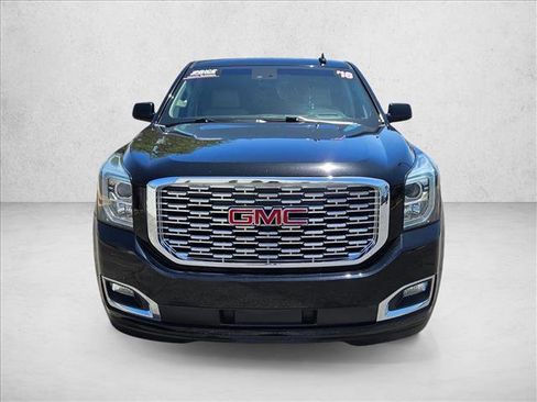 Used 2018 GMC Yukon Denali AWD/4WD image 2