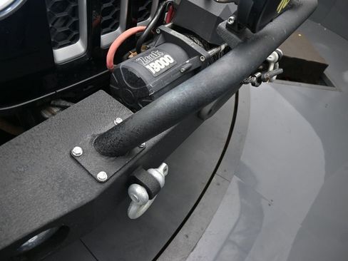 Used 2020 Jeep Gladiator Overland image 32