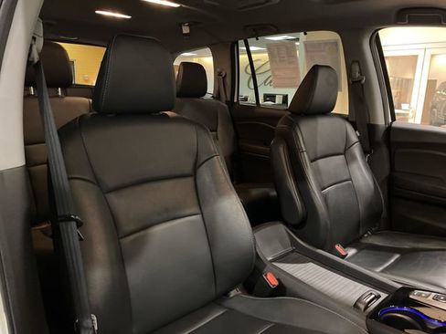 Used 2018 Honda Pilot Touring image 20
