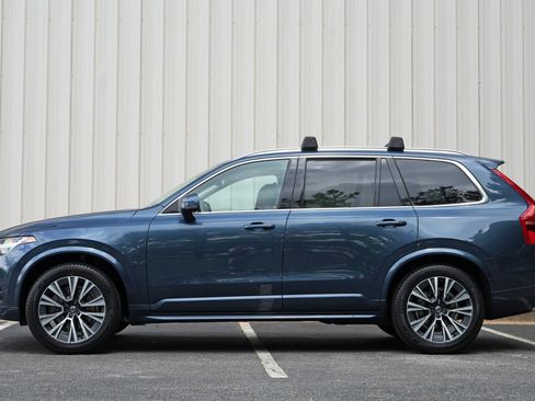 Used 2021 Volvo XC90 T5 Momentum w/ Advanced Package AWD/4WD image 9
