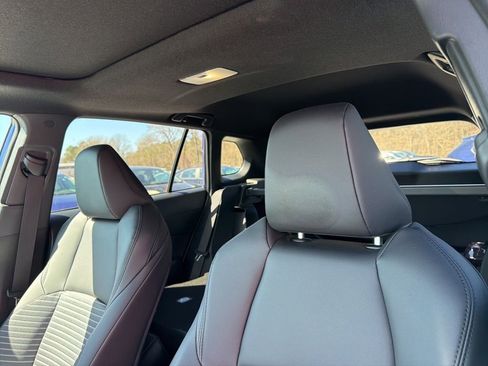 Used 2025 Toyota Corolla Cross AWD Hybrid w/ Convenience Package image 9