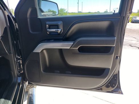 Used 2017 Chevrolet Silverado 1500 LT AWD/4WD image 22