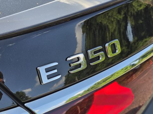 Used 2024 Mercedes-Benz E 350 4MATIC Sedan image 32