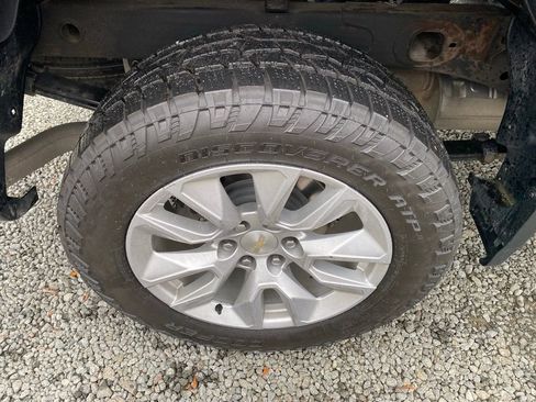 Used 2023 Chevrolet Silverado 1500 Custom image 24