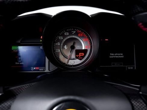 Certified 2020 Ferrari Portofino image 36