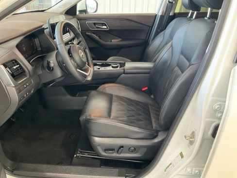 Used 2023 Nissan Rogue Platinum w/ Platinum Premium Package AWD/4WD image 4