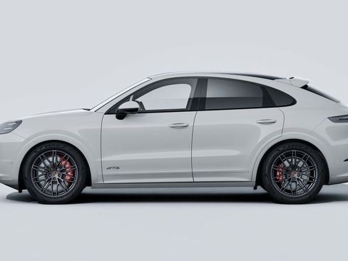 New 2026 Porsche Cayenne GTS image 2