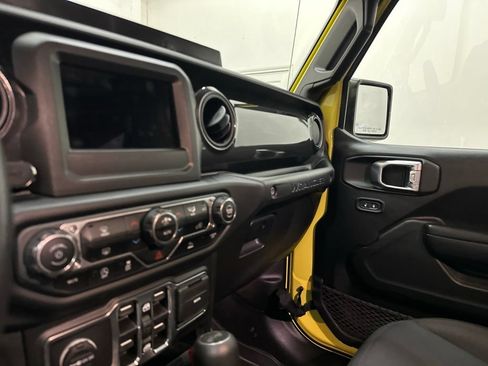 Used 2022 Jeep Wrangler Unlimited Sport AWD/4WD image 33