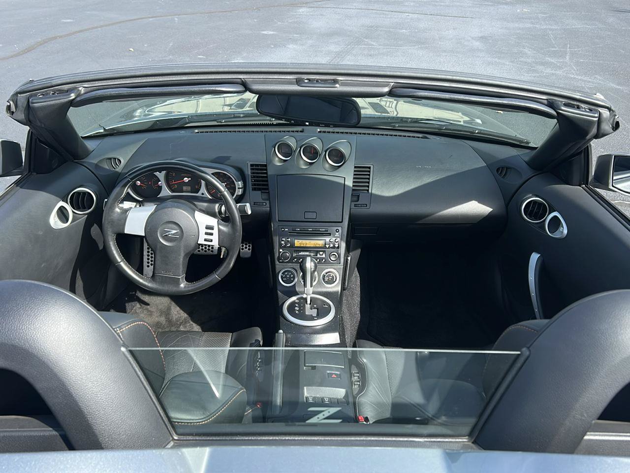 Used 2004 Nissan 350Z Touring RWD image 9