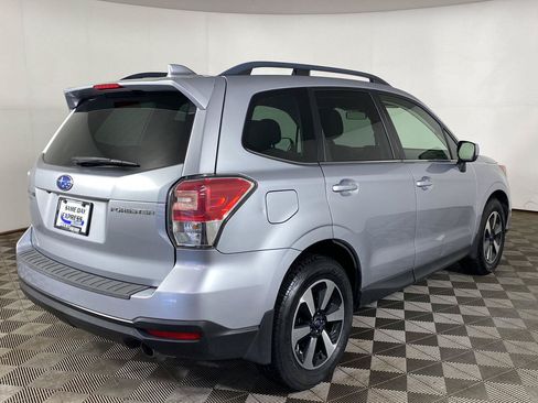 Used 2018 Subaru Forester 2.5i Limited AWD/4WD image 5