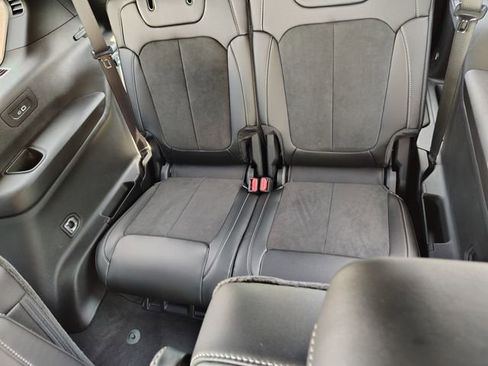 New 2025 Jeep Grand Cherokee L Altitude image 33