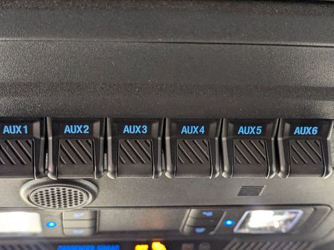 New 2025 Ford Bronco Badlands image 24