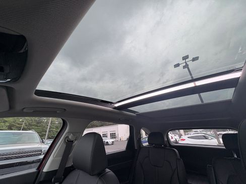 Used 2025 Kia Sorento EX w/ Panoramic Sunroof Package FWD image 41