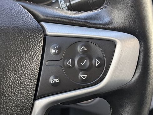 Used 2023 GMC Terrain SLT image 30