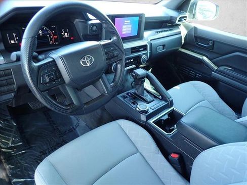 Certified 2025 Toyota Tacoma SR5 AWD/4WD image 9