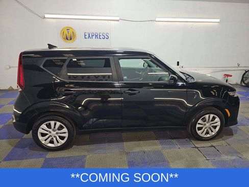 Used 2020 Kia Soul LX FWD image 2