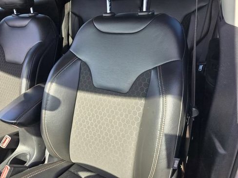 Used 2021 Jeep Compass Latitude FWD image 14