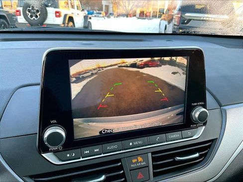 Certified 2024 Nissan Altima 2.5 SR image 19