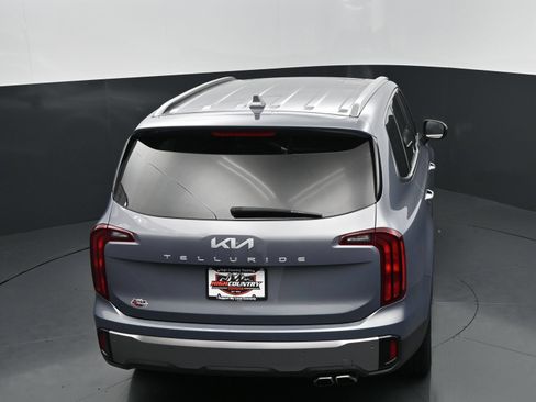 Used 2025 Kia Telluride S FWD image 32