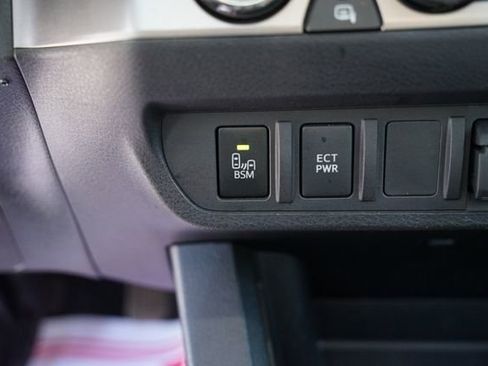 Used 2022 Toyota Tacoma 4x4 Double Cab image 15