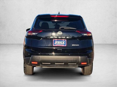 Used 2024 Nissan Rogue SV image 6