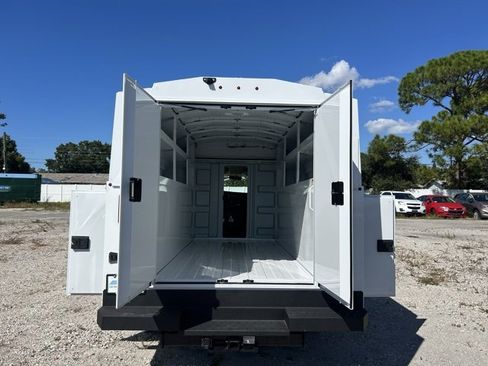 New 2025 Chevrolet Express 3500 Work Van w/ Power Convenience Package image 8