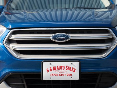 Used 2019 Ford Escape SE AWD/4WD image 4