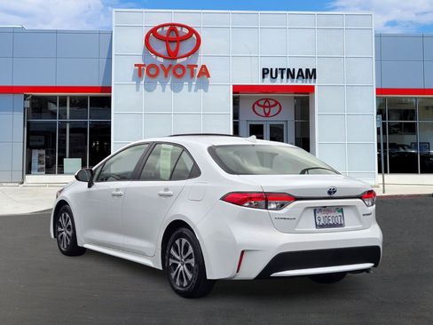 Used 2022 Toyota Corolla LE FWD image 6