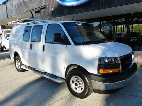 Used 2023 GMC Savana 2500 w/ Driver Convenience Package image 6