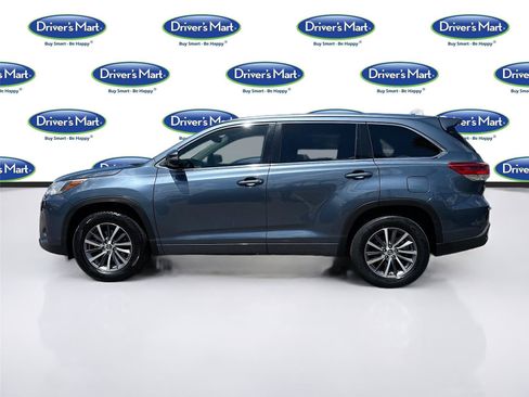Used 2017 Toyota Highlander XLE FWD image 4