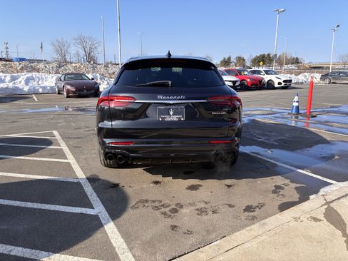 Used 2023 Maserati Grecale GT image 8