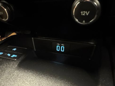 Used 2019 Ford Ranger XLT w/ Equipment Group 302A Luxury AWD/4WD image 39